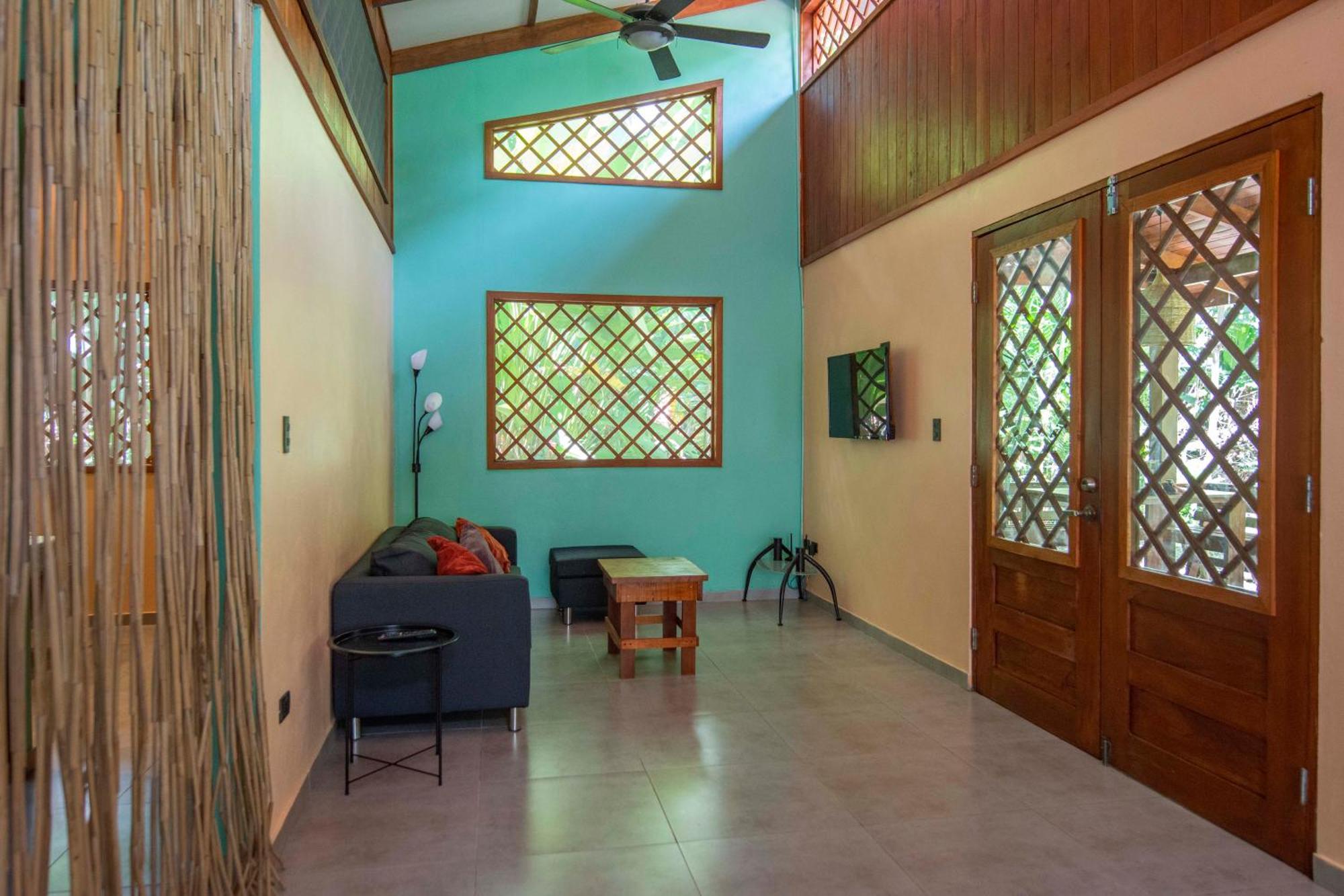 Colores del Caribe Puerto Viejo de Talamanca Exterior foto